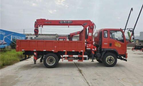 重汽豪曼8噸隨車(chē)吊 