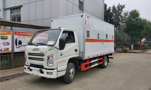 江鈴雜項(xiàng)危險品廂式車 